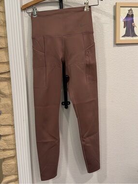 NikeGo Mauve Brown High-Waist Leggings with Side Pockets